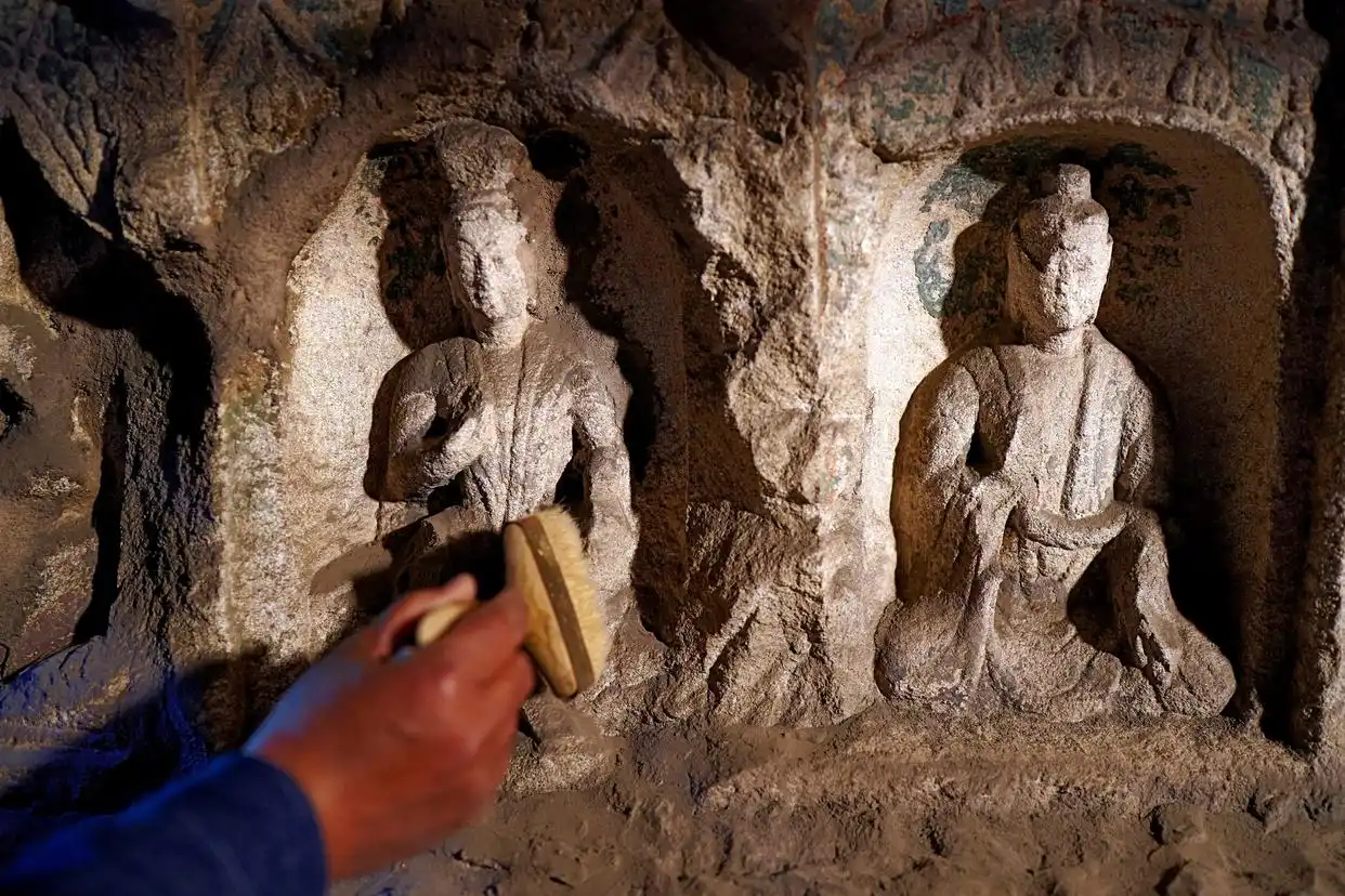 云冈石窟文物保护 数字化保护中心 90后文物医生_云冈大佛都被山西消防喊来上班