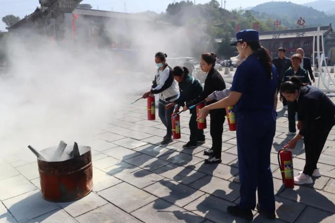 山西觉山寺消防安全措施_山西古建筑消防安全_云冈大佛都被山西消防喊来上班