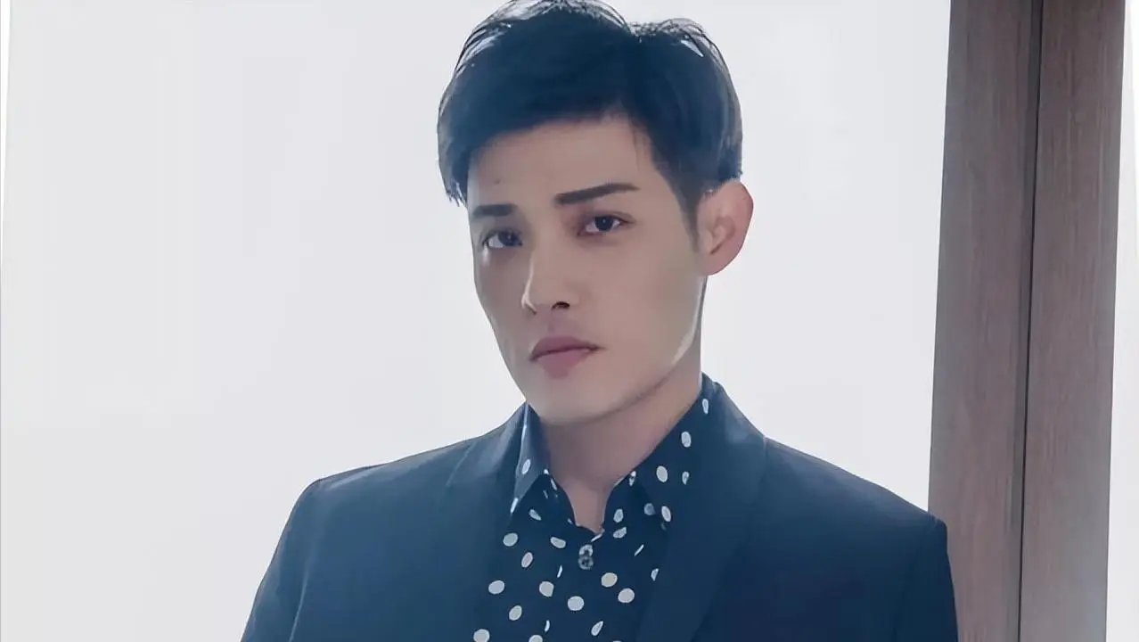 寇世勋双妻家庭对孩子心理影响_寇家瑞父亲背叛母亲婚姻故事_寇家瑞父亲