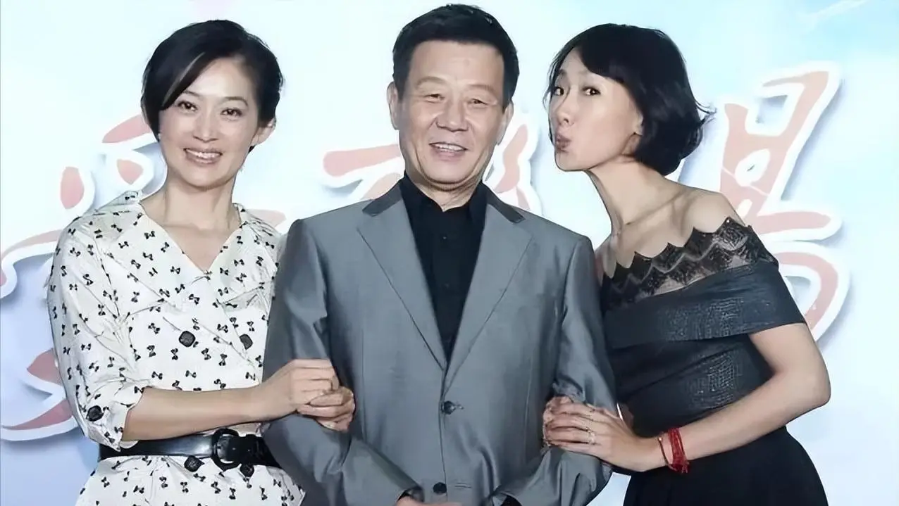 寇世勋双妻家庭对孩子心理影响_寇家瑞父亲背叛母亲婚姻故事_寇家瑞父亲