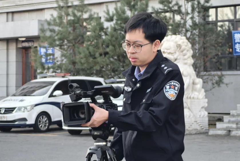 短视频制作民警_新闻报道稿件_公安宣传民警