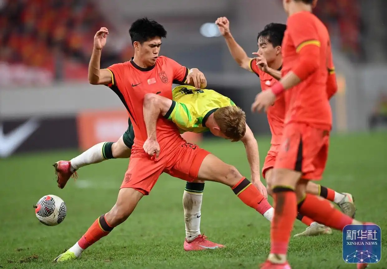 2026亚足联U23亚洲杯预选赛中国0比0澳大利亚 晋级U23亚洲杯正赛 拜合拉木·阿卜杜外力_中国队晋级u23亚洲杯正赛