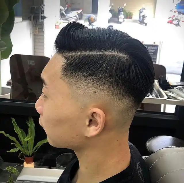 男士短发型推荐_夏季男士清爽发型_男生发型名称图片