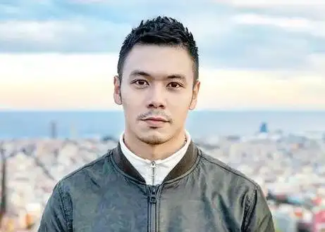 男士寸头发型_男士偏分刻痕发型_男生发型名称图片
