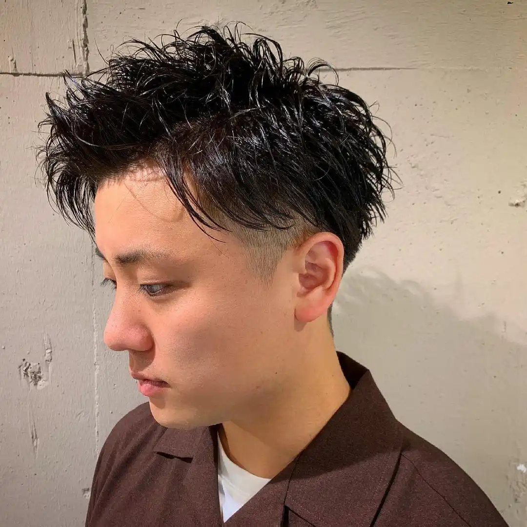 男士干净利落发型_男士周边短发型_男生发型名称图片