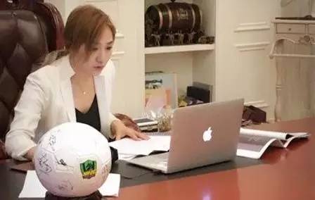 文筱婷 中超最美老板娘_贵州智诚足球俱乐部董事长文筱婷_贵阳最美老板娘文筱婷