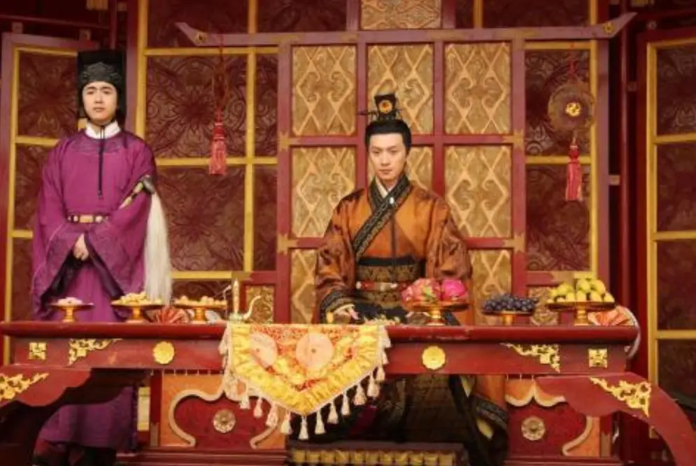 真实的拥有阴阳眼的人_双瞳孔 神秘眼睛特征 历史真相