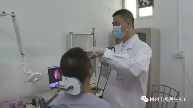 过敏性鼻炎治疗_男子鼻窦炎多年竟是3厘米树枝藏鼻中_慢性肥厚性鼻炎