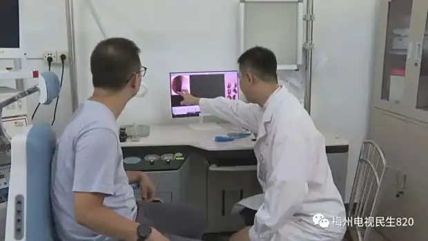 慢性肥厚性鼻炎_男子鼻窦炎多年竟是3厘米树枝藏鼻中_过敏性鼻炎治疗