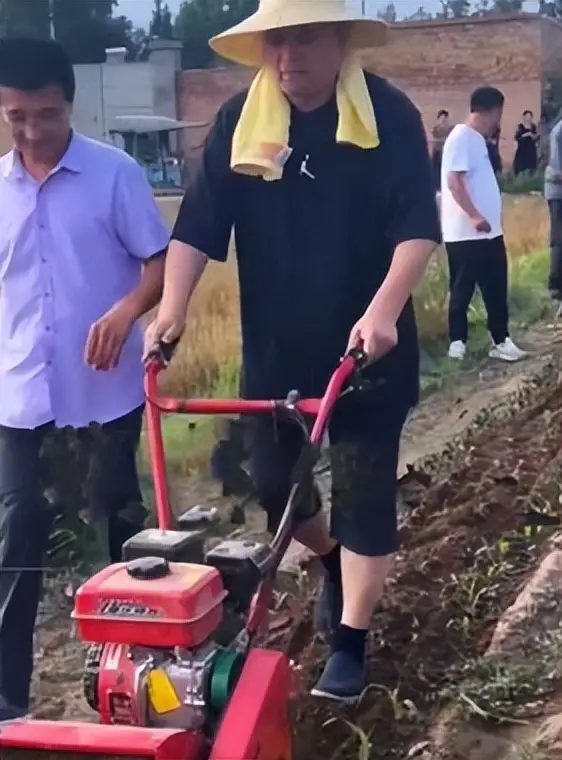 毕福剑饭局 文字版_毕福剑打篮球视频_毕福剑近况