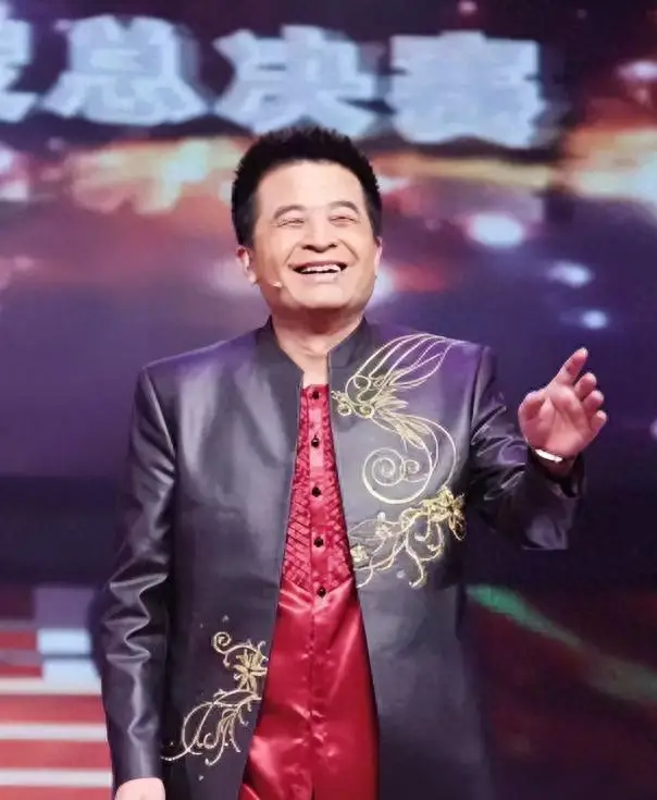 星光大道毕姥爷，退出舞台后从事多项副业，如今生活丰富多彩