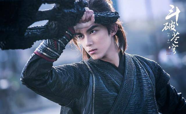 《斗破苍穹2》开机，何洛洛饰演“萧炎”，女主演过《斗罗大陆》