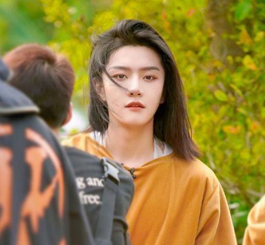 斗破苍穹续集叫什么_斗破苍穹2 薛八一 何洛洛饰演萧炎