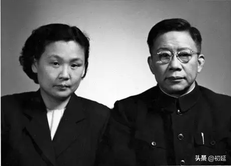陆定一 传记 早年革命经历_陆定一为什么不被重用