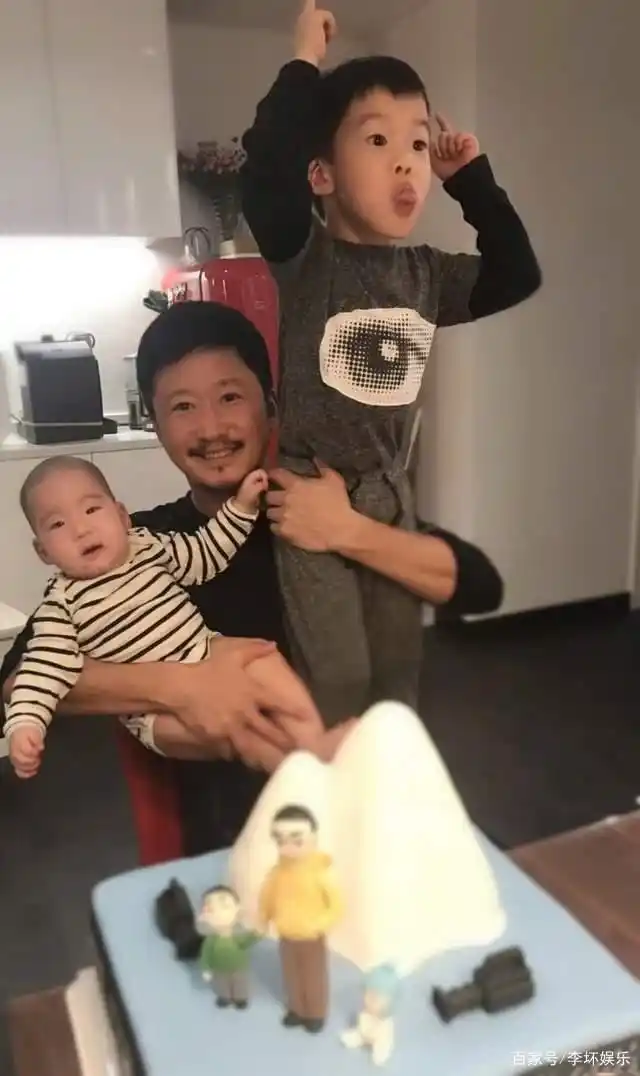 吴京拍戏受伤_吴京硬派动作电影_吴京战狼肌肉图片大全