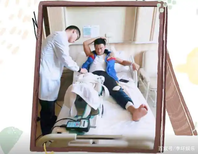 吴京战狼肌肉图片大全_吴京硬派动作电影_吴京拍戏受伤