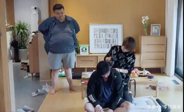 吴京硬派动作电影_吴京战狼肌肉图片大全_吴京拍戏受伤