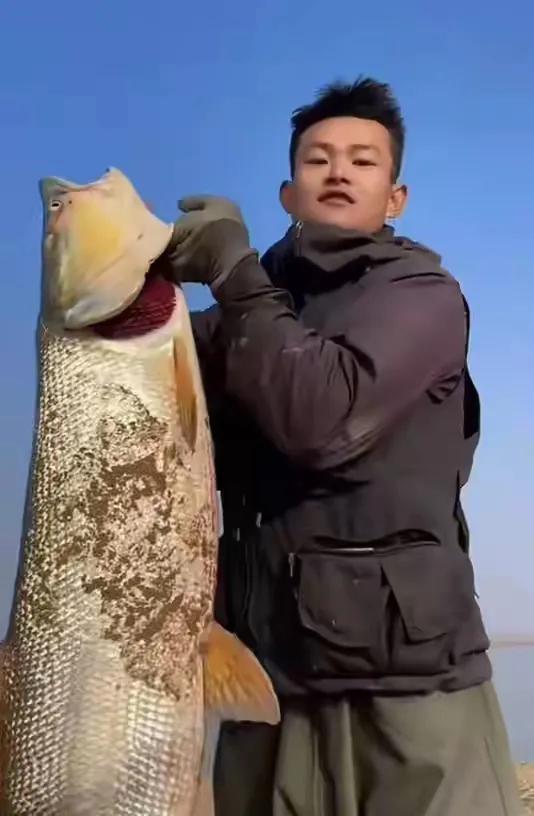 钓鱼溺亡事故_水库垂钓视频_野外垂钓安全