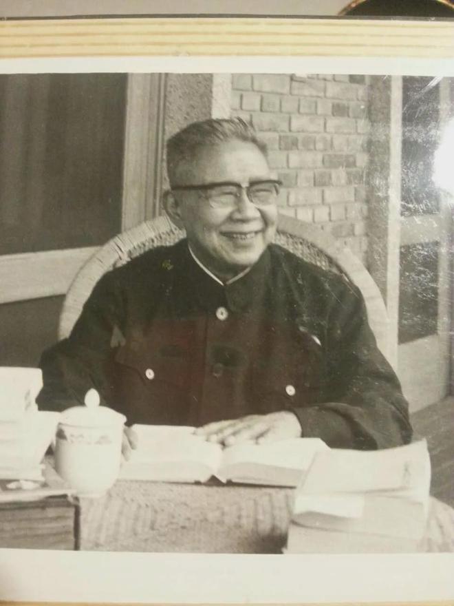 陆定一为什么不被重用_陆定一的生平经历_陆定一之孙谈精神财富