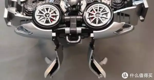 声波玩具人设颠覆经典评价_变形金刚3声波奔驰SLS-AMG造型争议_变形金刚玩具篇1