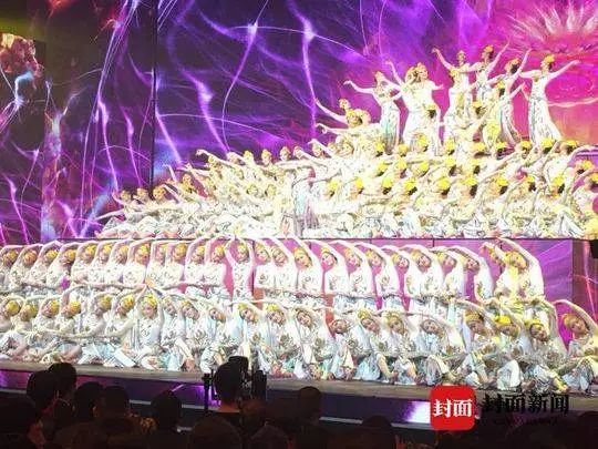 从1999年到2018年只缺席一次春晚的笑脸哥_“笑脸哥”第17次现身春晚_冉东升春晚最牛观众