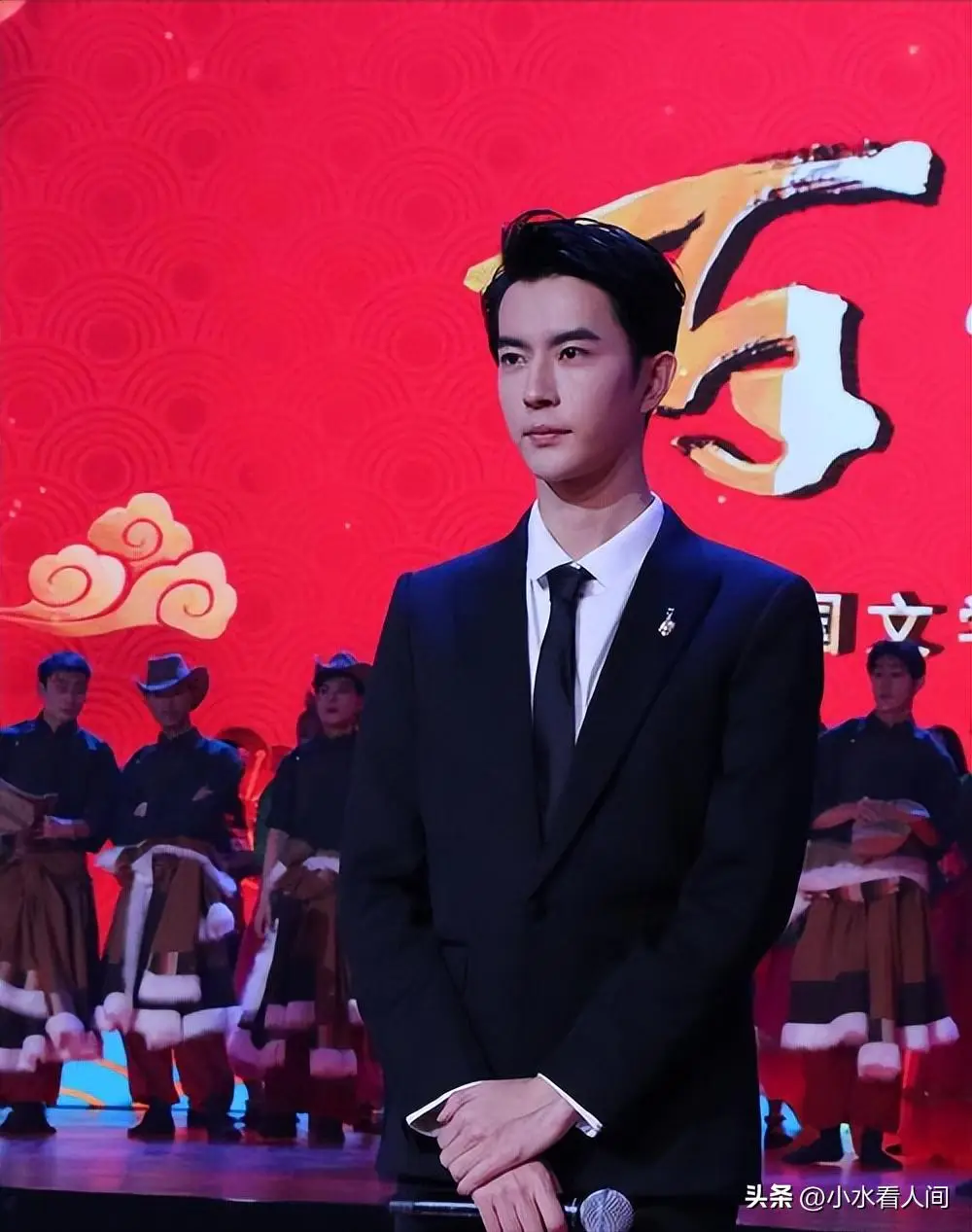 于朦胧事业下滑与心理健康_娱乐圈于朦胧坠楼事件_工作室证实于朦胧坠亡