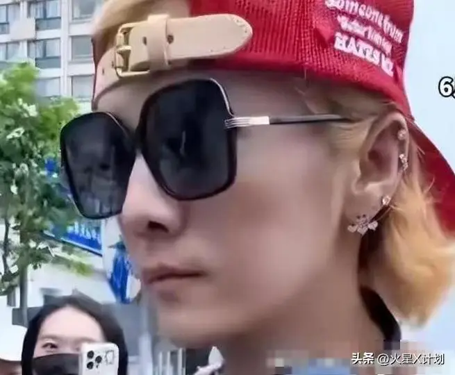 鹿晗暴瘦原因_白鹿回应暴瘦到86斤_鹿晗商业合同曝光