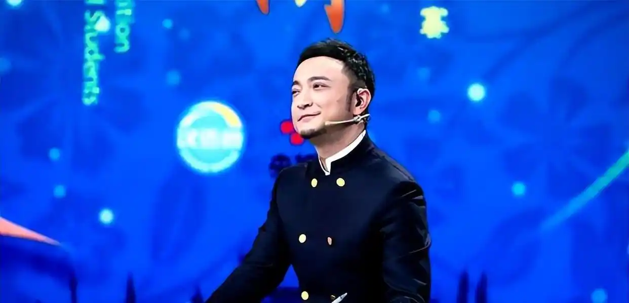 尼格买提 主持生涯 主持技巧_尼格买提个人资料图片