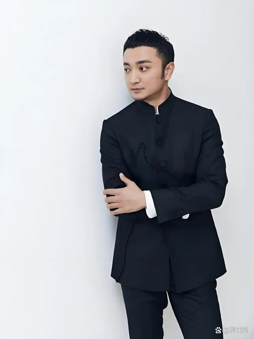 尼格买提个人资料图片_尼格买提成长经历_尼格买提童年被欺凌