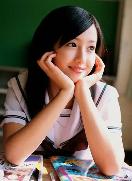 50岁“日剧收视女王”涉毒被查_泽尻英龙华 吸毒事件 日本美女 跌落神坛