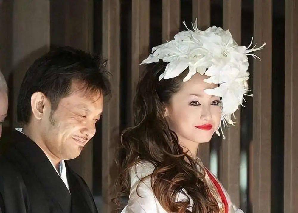 泽尻英龙华 吸毒事件 日本美女 跌落神坛_50岁“日剧收视女王”涉毒被查
