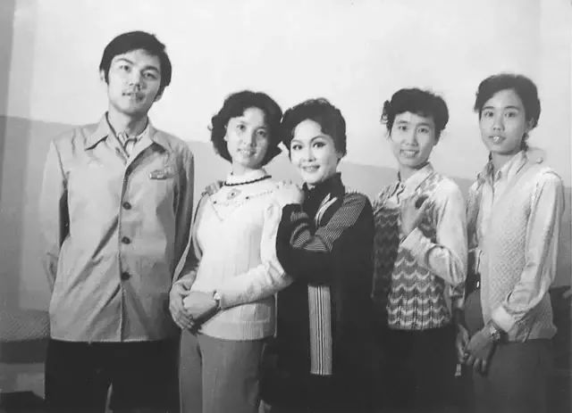 80年代春晚记忆_春晚改革历程_历代春晚意外事件