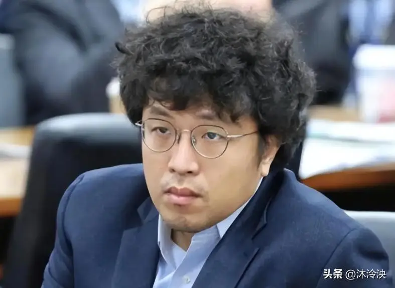 沈伯洋通缉令_台独分子法律制裁_“台独”沈伯洋慌了:我这情况怎么办