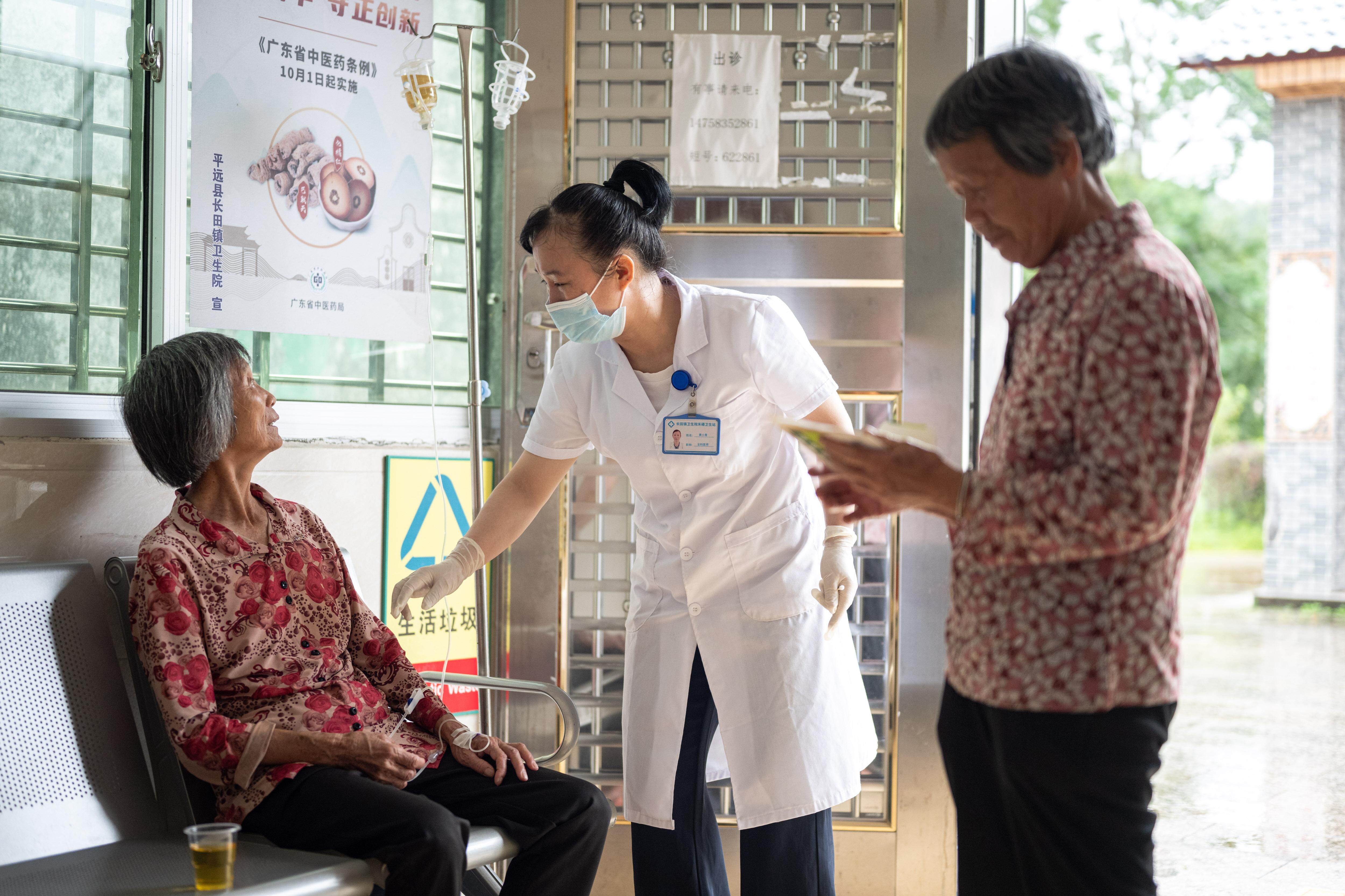 粤东北乡村医生事迹_最美乡村医师周月华_乡村医生黄小青