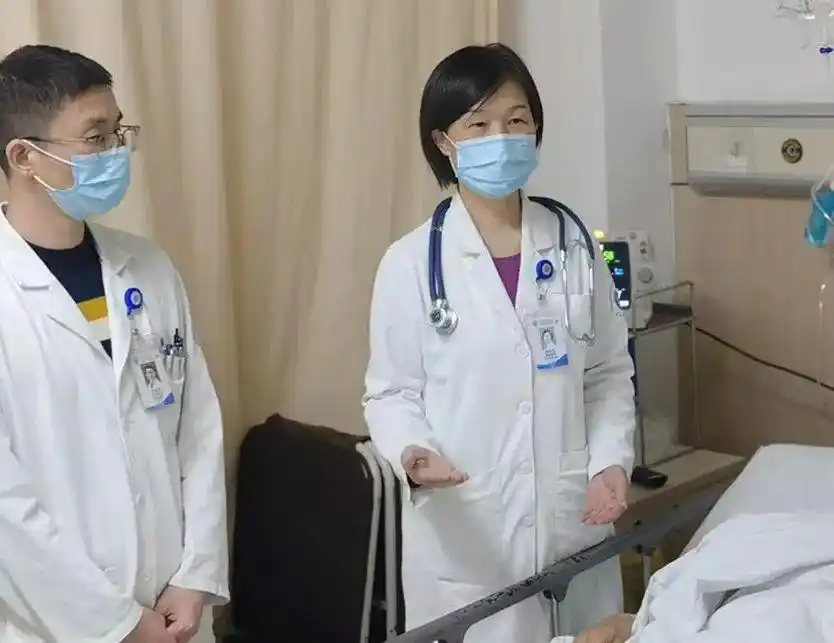 莫名高烧，右肺变白！浙江女子因一个“喜好”住进ICU