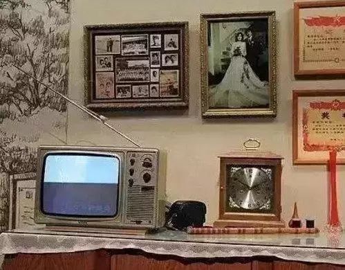 红领巾自行车时代变迁_改革开放前的照片加文字_改革开放40年记忆