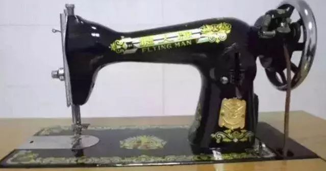 红领巾自行车时代变迁_改革开放40年记忆_改革开放前的照片加文字