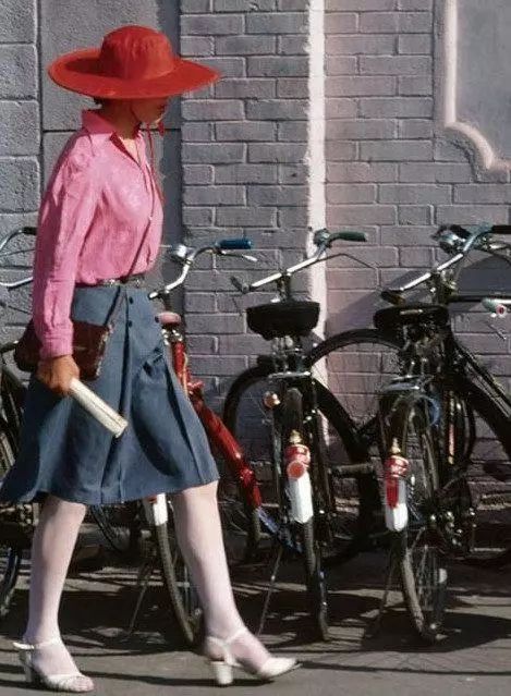 改革开放40年记忆_改革开放前的照片加文字_红领巾自行车时代变迁