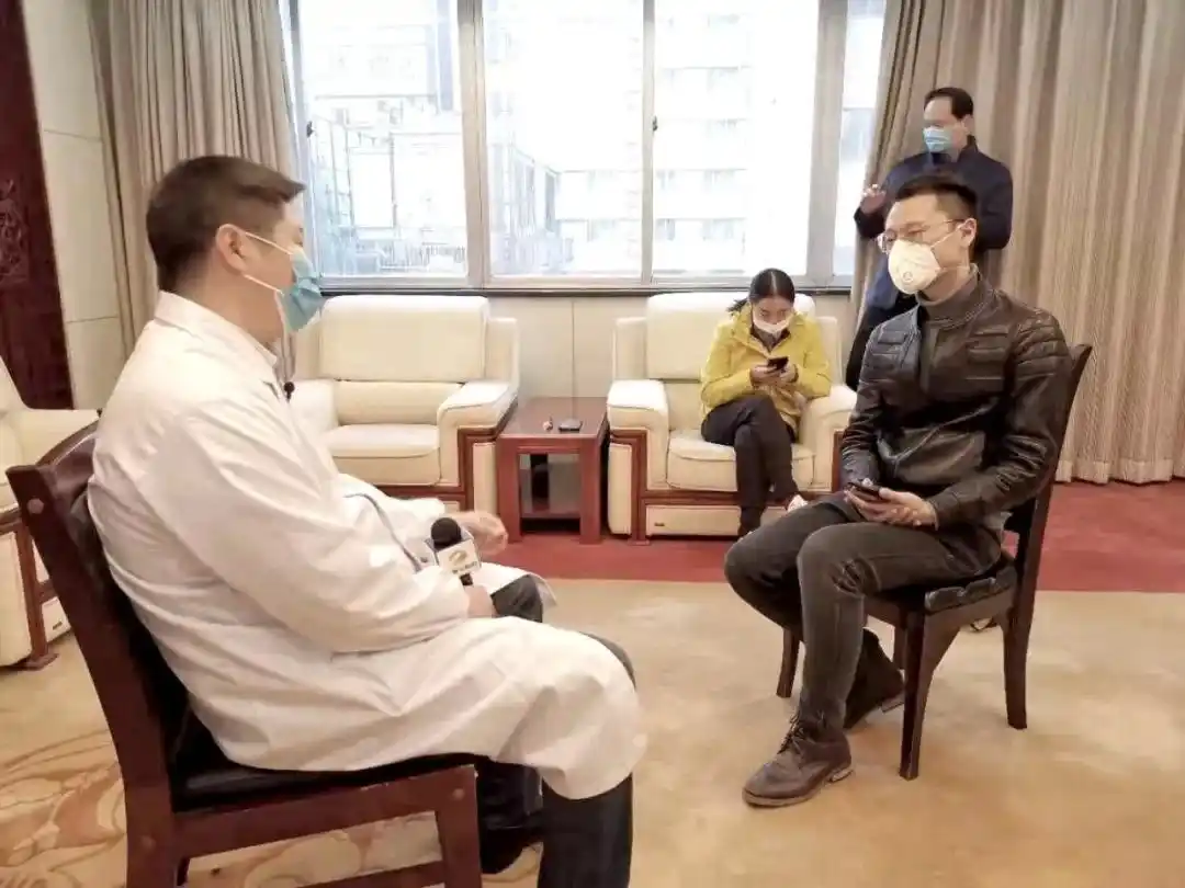 湖南新闻中心时政部主任尹中和团队_湖南广电抗击疫情宣传报道_湖南都市频道新闻