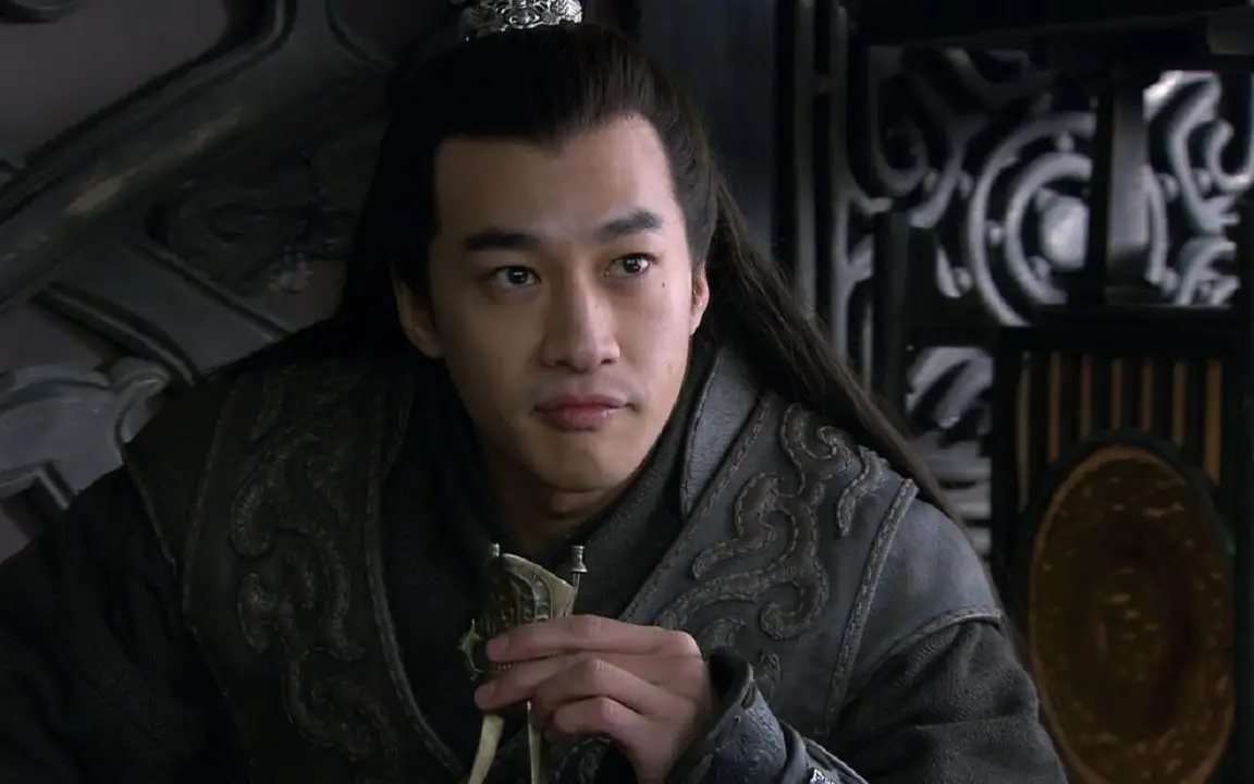 知名导演陈可辛出车祸 现场画面曝光_何润东车祸事故_何润东玛莎拉蒂追尾事故