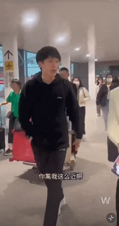 王楚钦“着急收工”：你的问题太多了_王楚钦机场被跟拍事件_抵制代拍行为