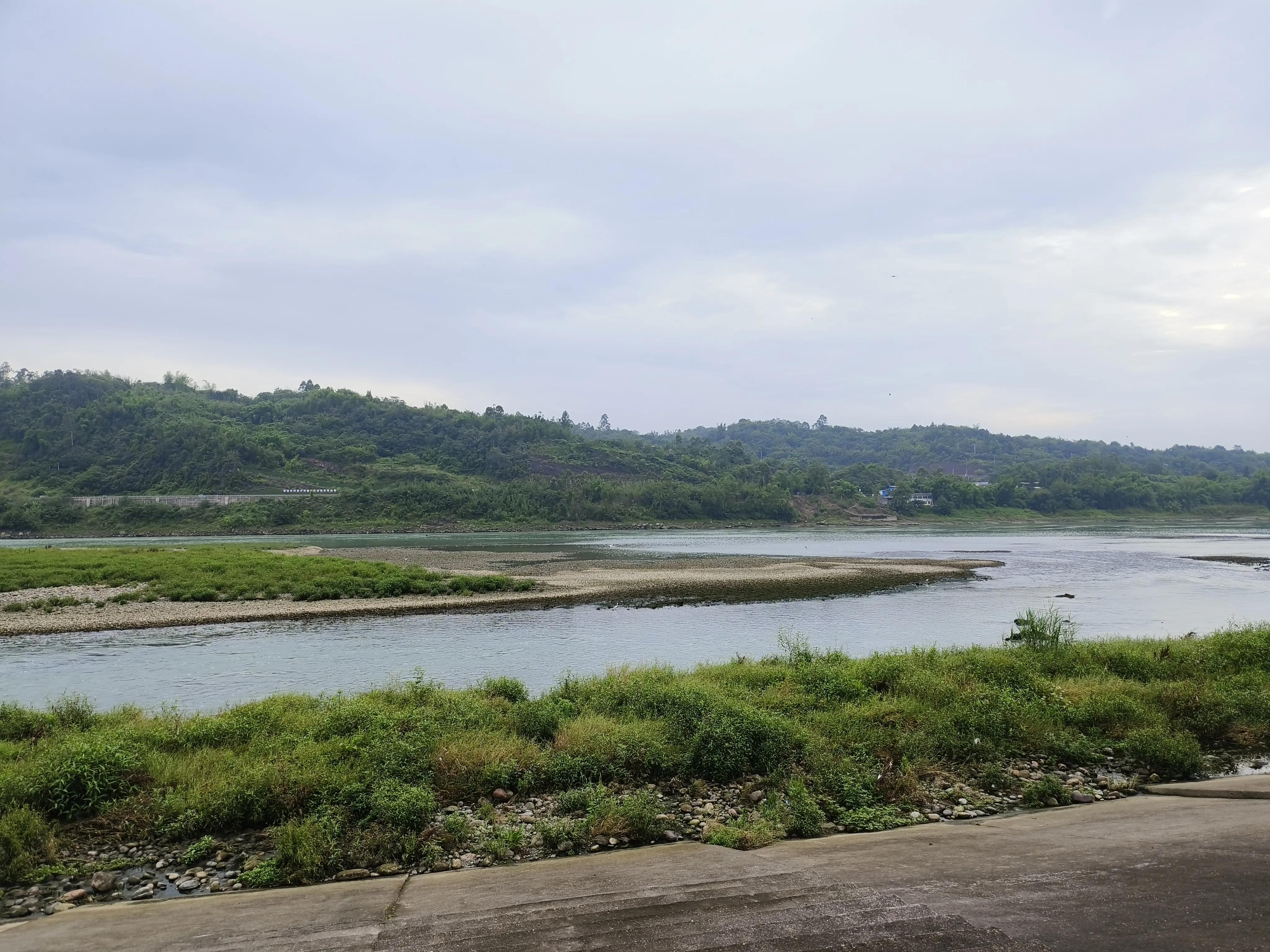 犍为沿江大道美景_未来5年犍为城市规划_犍为县城滨江路风景