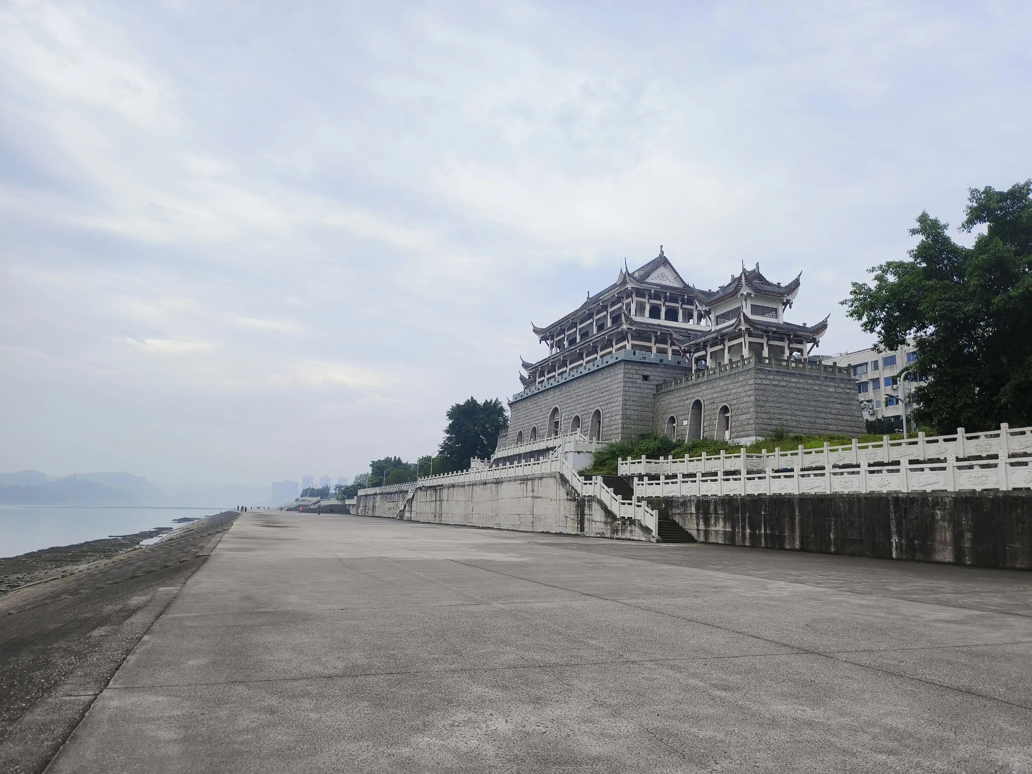 犍为县城滨江路风景_犍为沿江大道美景_未来5年犍为城市规划