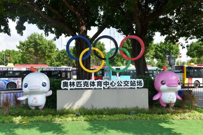 “大湾鸡”漏气被迫下班 从乌龙到顶流