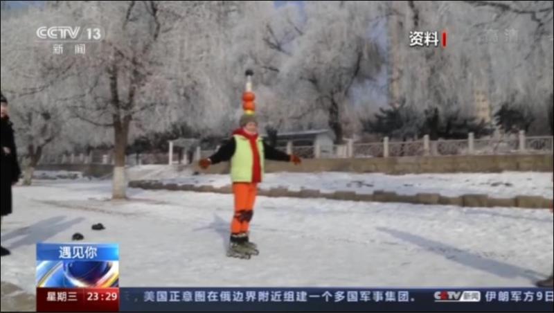 退休老人玩轮滑_老年癌症患者轮滑故事_68岁奶奶玩3年滑板化身“追风少女”