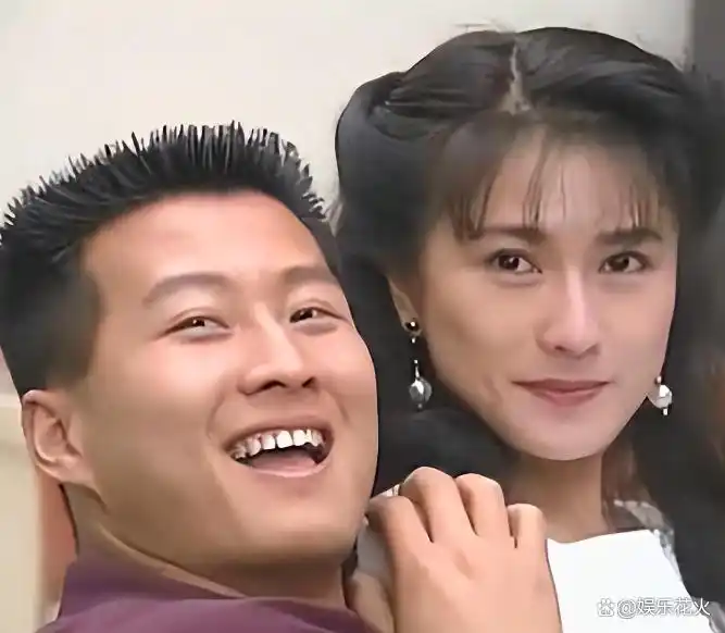 孙兴从巅峰跌落驾驶挖掘机 维生事业转型 戏剧演员孙兴人生起伏_孙兴骆莉娜