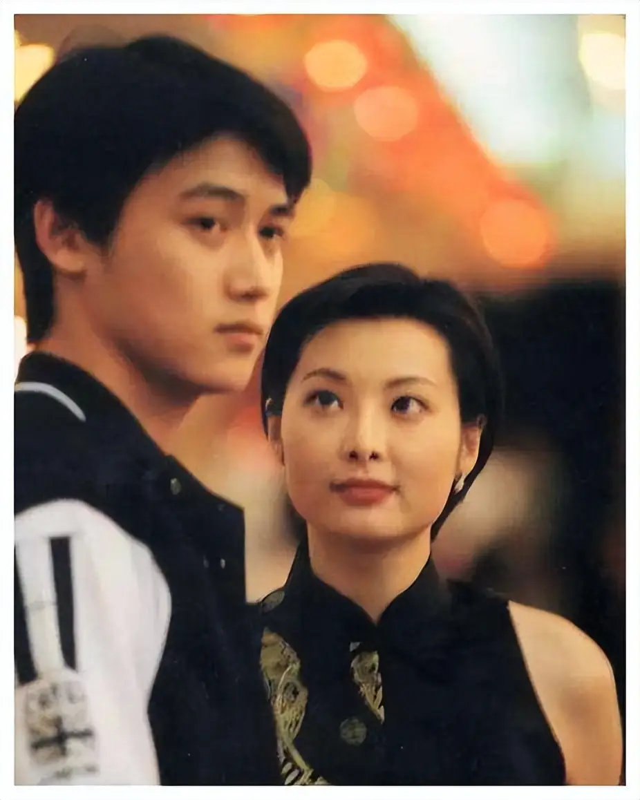 徐威张怡宁婚礼细节_徐威与张怡宁爱情故事_徐威和袁立结过婚吗?