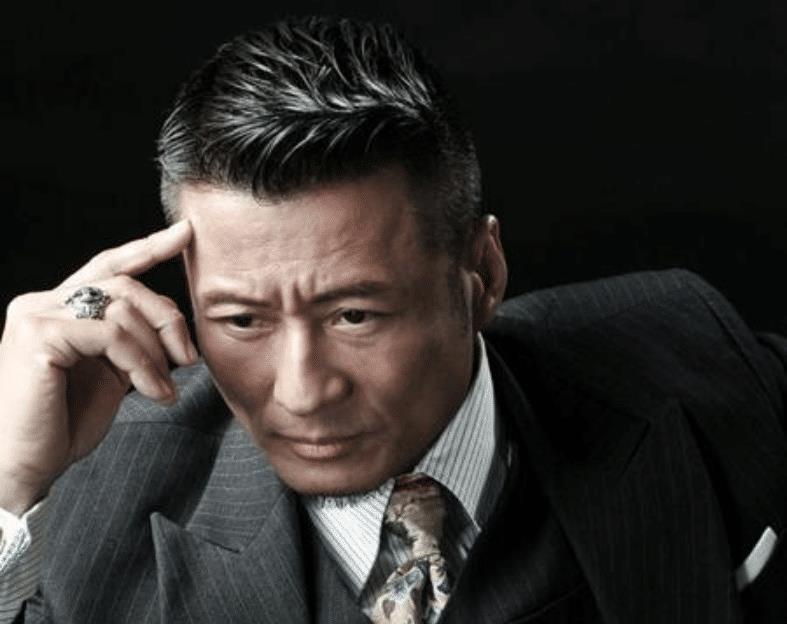 吸毒后星途尽毁，56岁孙兴近况曝光靠直播赚钱，三段感情两次出轨