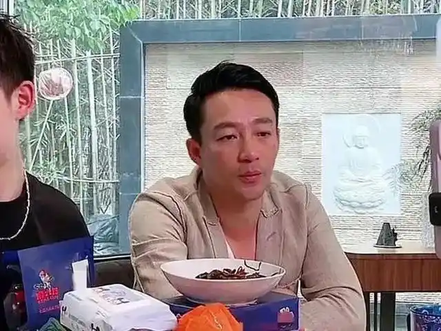 网红店生命周期短_明星餐饮店经营困境_“人生的意义”小吃店爆红后歇业