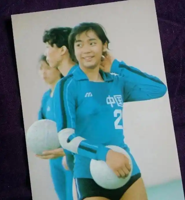 退役运动员商业成功案例_梁艳女排五连冠经历_梁艳老公是谁